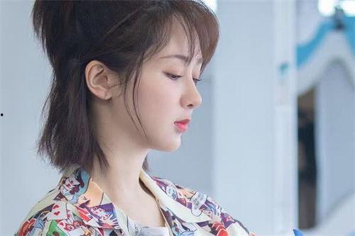 杨紫吃瓜娱乐圈八卦视频,一场吃瓜大作战