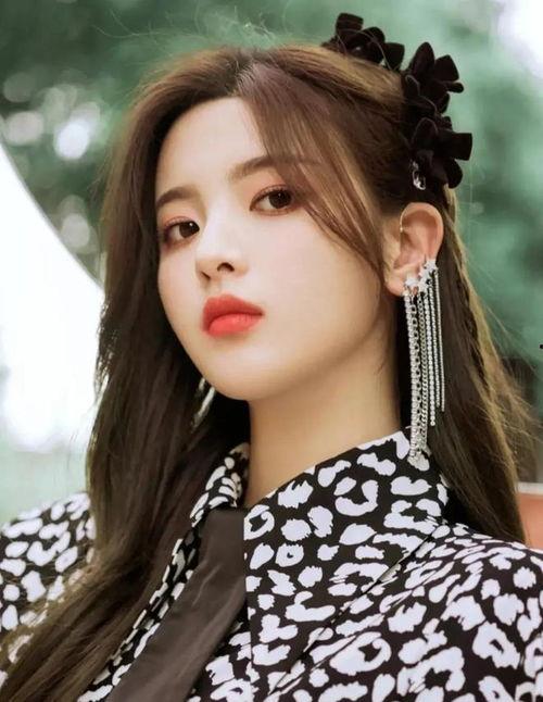 娱乐八卦吃瓜简介图片,跟随吃瓜群众，一探究竟